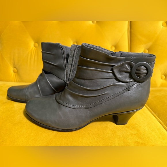 Rockport Cobb Hill Women's Sabrina Boot , Gray 10 wide - Picture 3 of 5